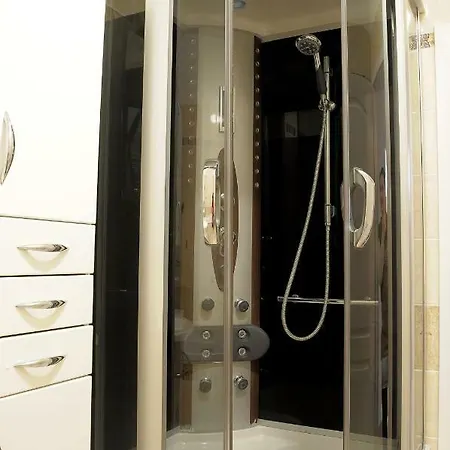 V Podzamci Ii. Apartment *